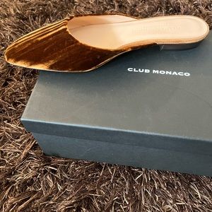 Ralph Lauren’s Club Monaco women flats